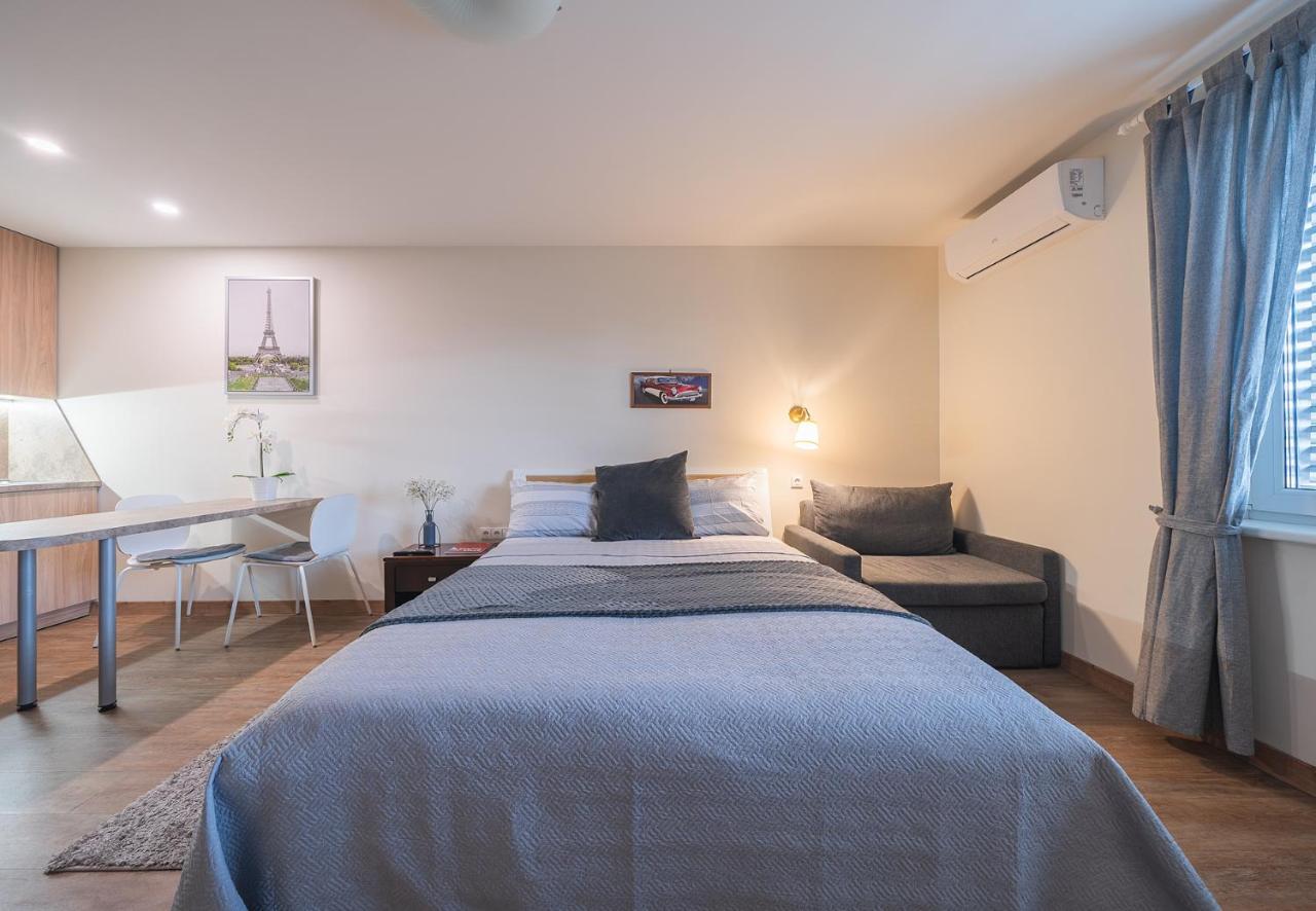 Gyneju Self Check-In Apartments VNO Exteriör bild